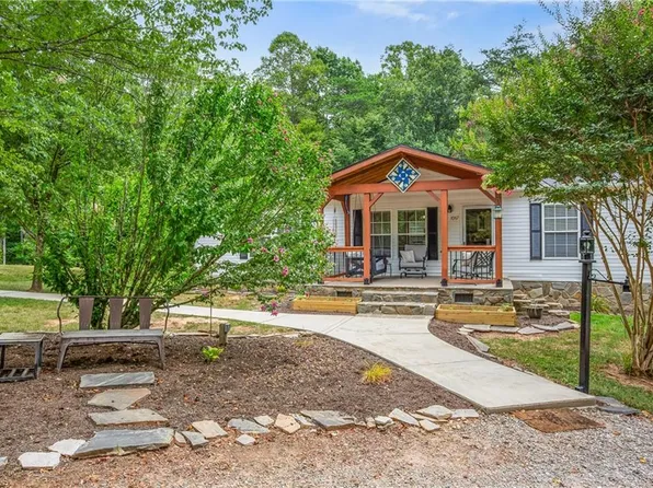 1067 Flynn Farm Rd, Madison, NC 27025