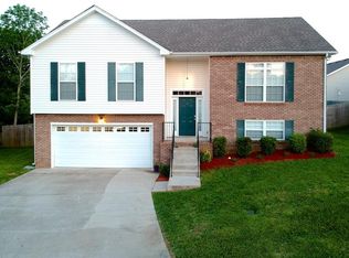 1899 Camelot Dr, Clarksville, TN 37040