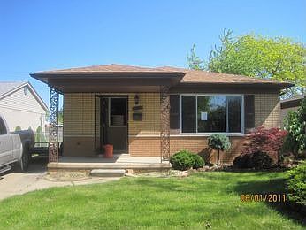 1st image of 20813 Lange St