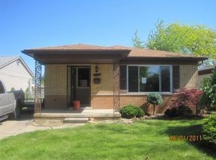 20813 Lange St, Saint Clair Shores, MI 48080