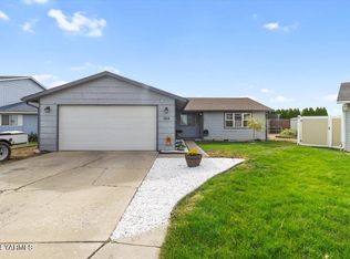 1814 Pickens Loop, Yakima, WA 98908