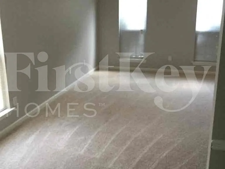 1138 Summerstone Trce — Photo 3