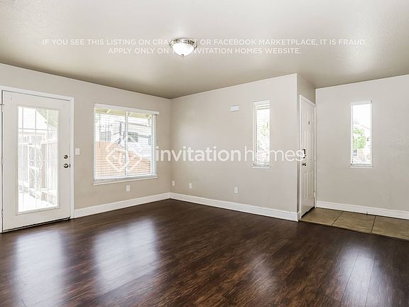 4th image of 1015 Hemenway St
