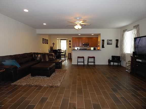 Great room w plank tiel floors