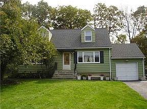 2nd image of 14 Andrew Dr