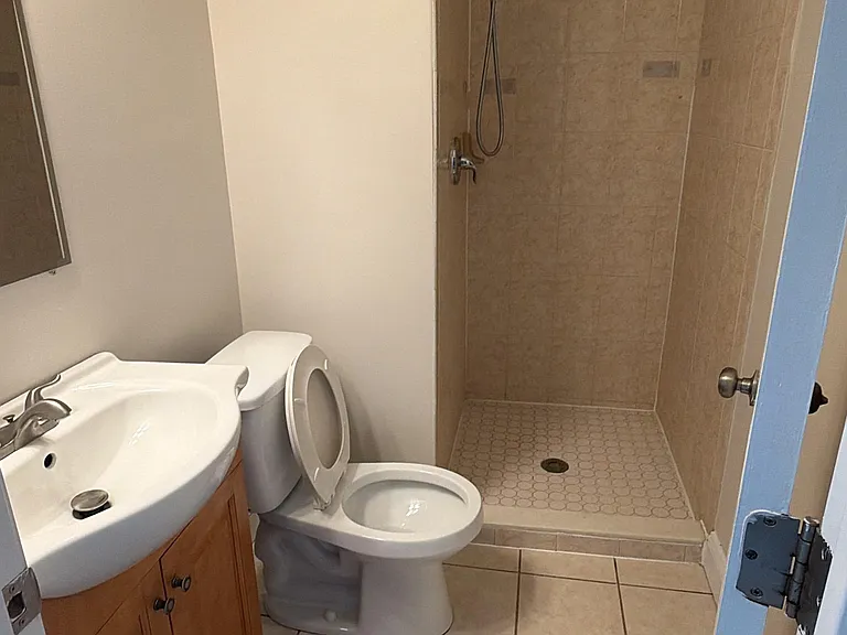 211 N Streeper St — Photo 7