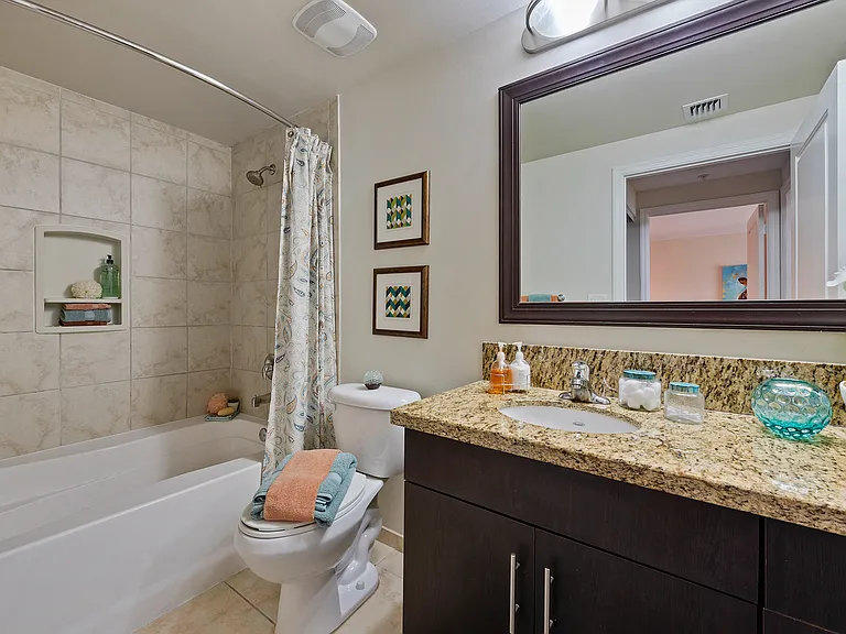 Residences at Lakehouse — Photo 15