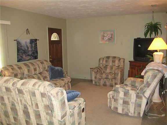 4th image of 11813 Watts Ct
