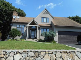 24 Marlow St, Cranston, RI 02920