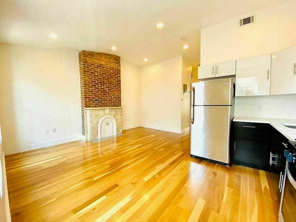1st image of 576 Marcy Ave APT 3