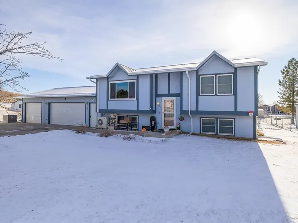 204 Hummingbird Cir, Box Elder, SD 57719