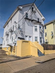 159 Warren Ave, Pawtucket, RI, 02860