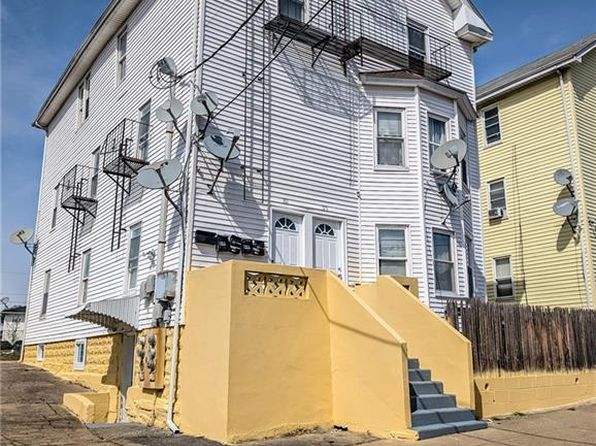 159 Warren Ave, Pawtucket, RI 02860