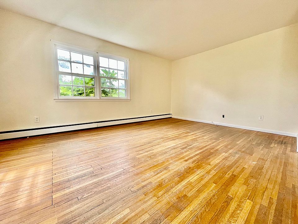 1st image of 99 Columbia Ave Floor 2