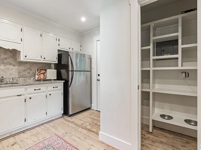 601 Grove St — Photo 12