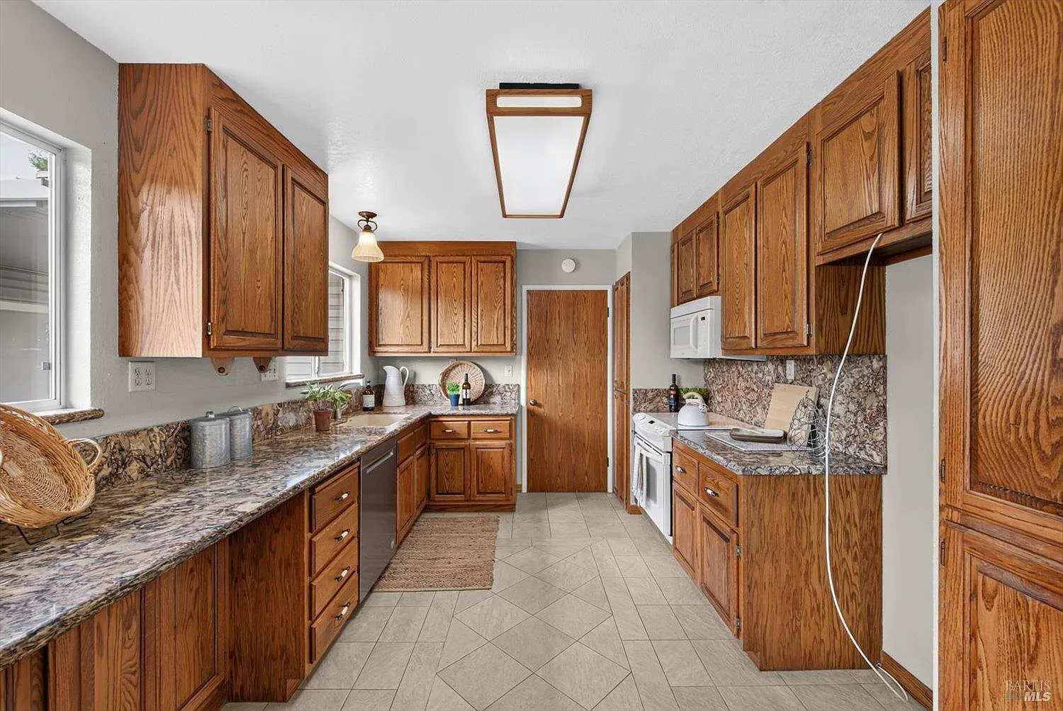 1700 Sierra Avenue - Photo 12