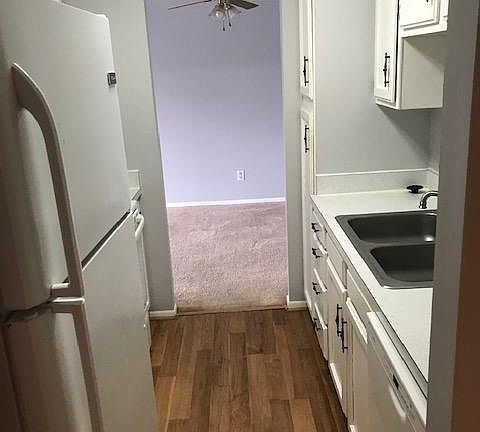 3rd image of 1675 Cedarwood Dr