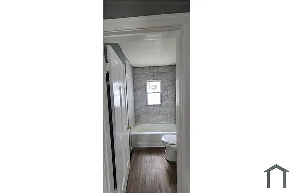 Building Photo - 7036 Greenhaven Dr