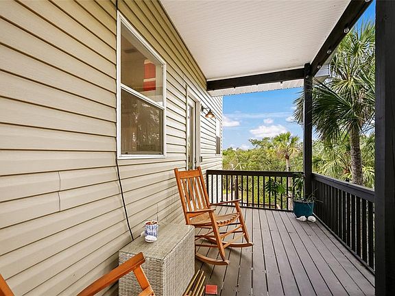 4th image of 7325 Holly Rd