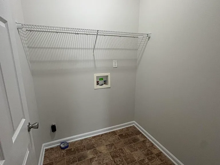 2021 Dundee Way — Photo 10