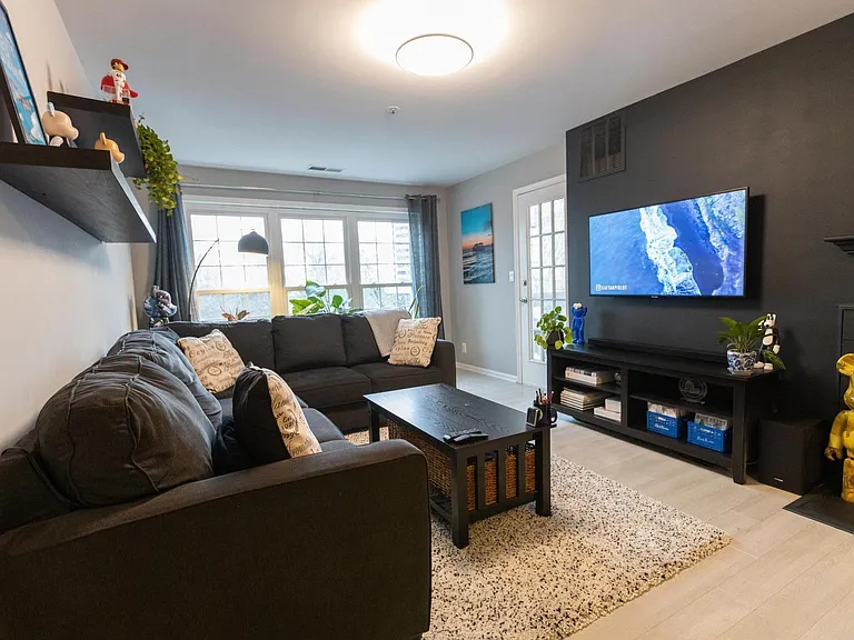 240 S Reynolds St #309 — Photo 1