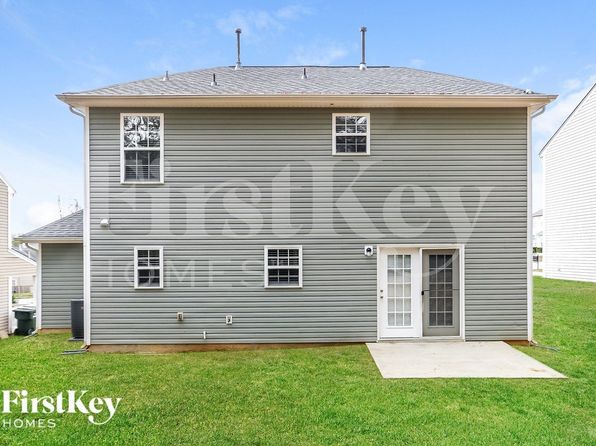 2632 Blue Moss Dr, Dallas, NC 28034