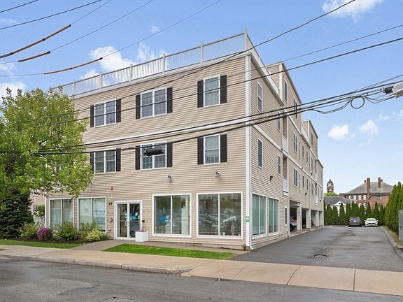 3rd image of 29 Spruce St Unit 23