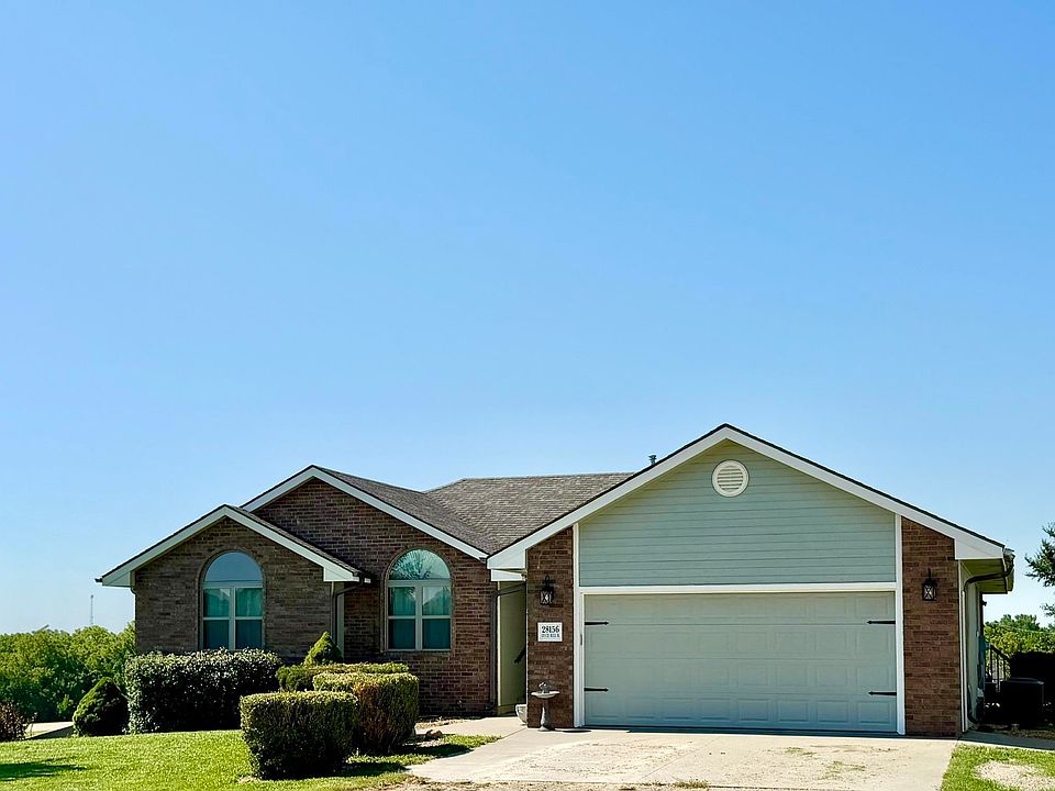 1st image of 28156 Country Breeze Dr