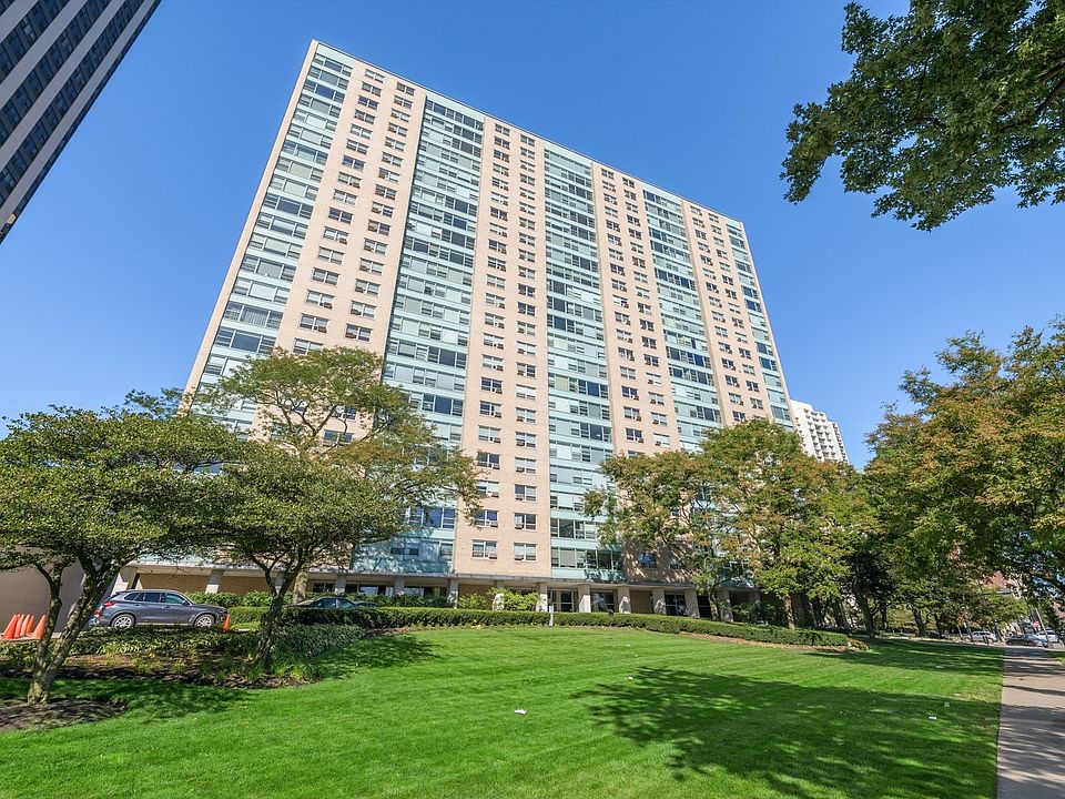 1st image of 3180 N Lake Shore Dr APT 16E