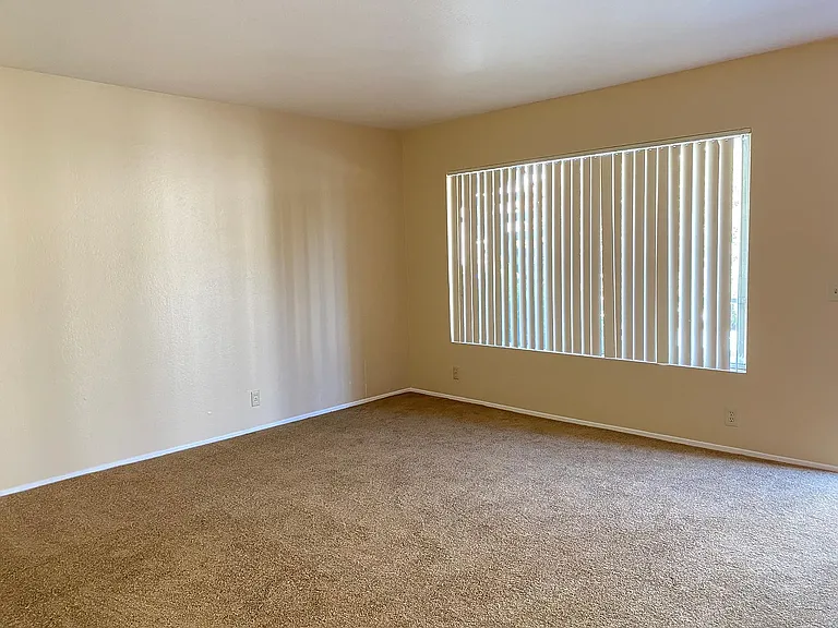 The Lewis — Photo 10