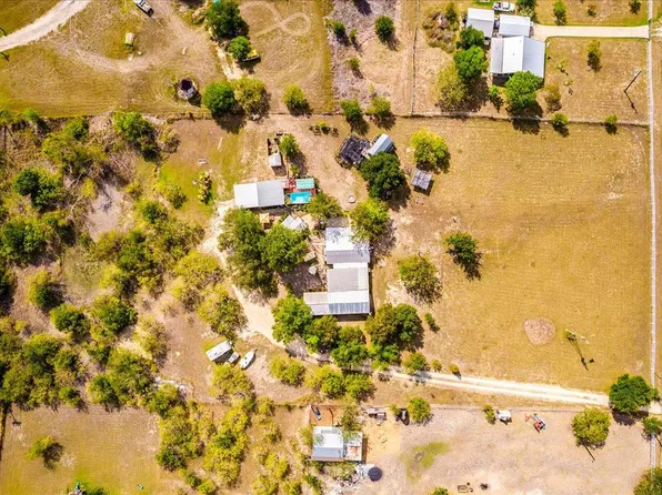 2411 Rohde Rd, Niederwald, TX 78640