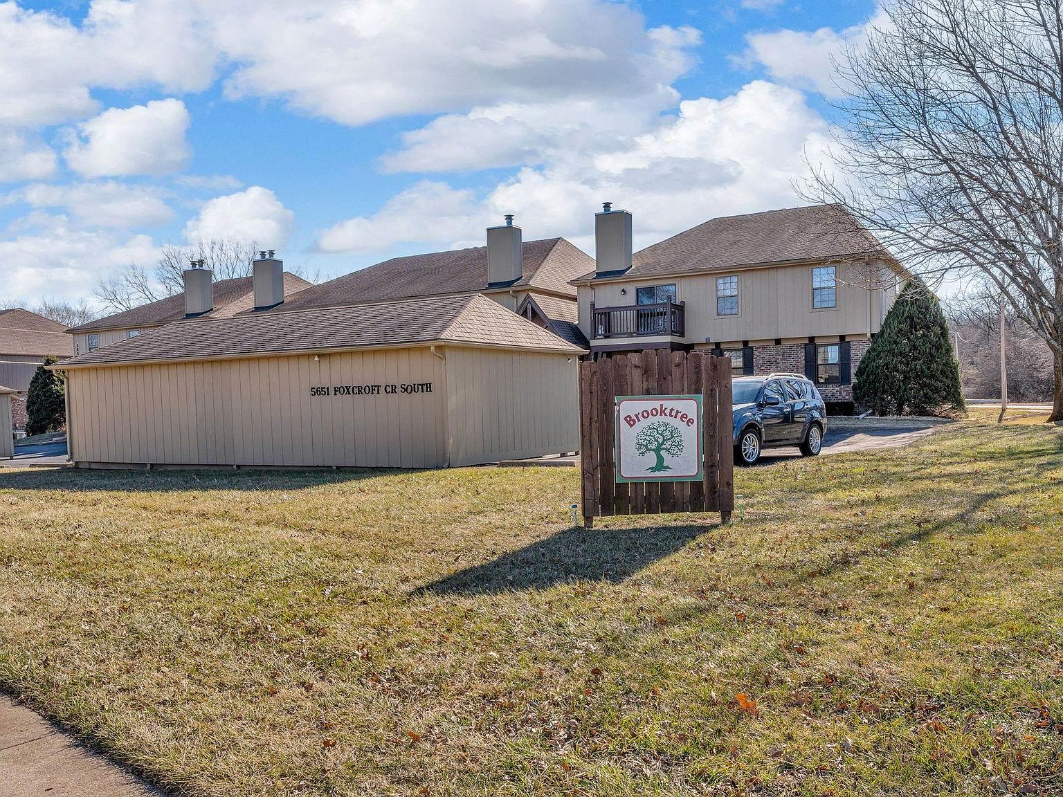 5651 SW Foxcroft South Cir #1, Topeka, KS 66614 | Zillow
