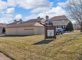 5651 SW Foxcroft South Cir #1, Topeka, KS 66614