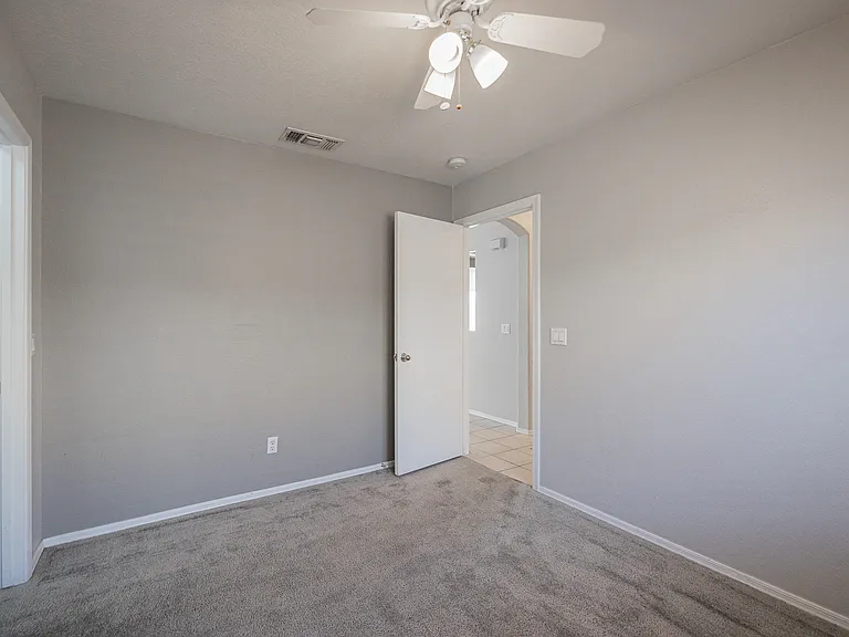 13344 W Desert Ln — Photo 18
