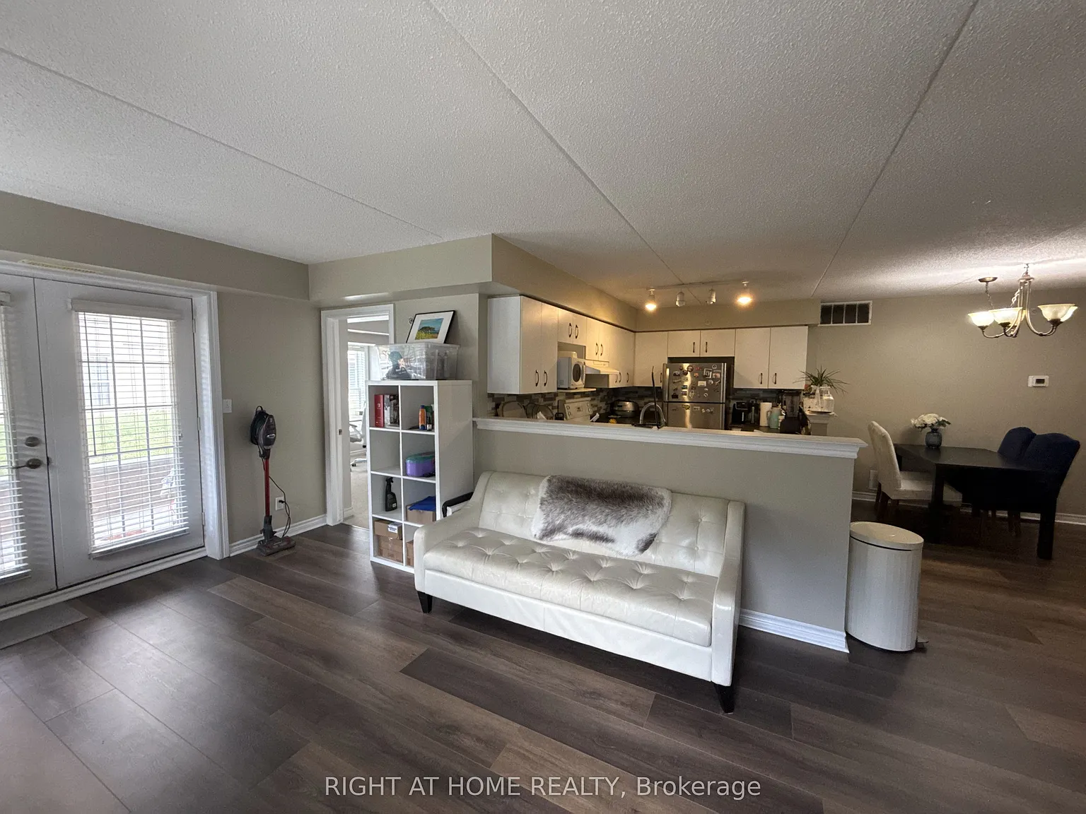 2 bed, $3,100 — Photo 4