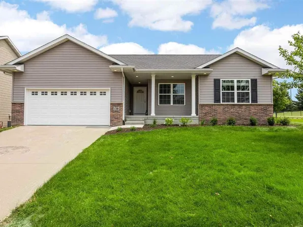 1700 Mackinaw Dr, Iowa City, IA 52245