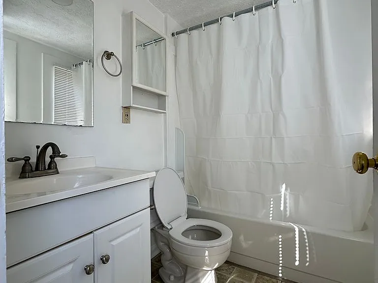 402 S Cameron St — Photo 9