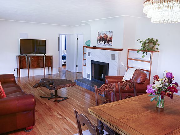 dining room to living room