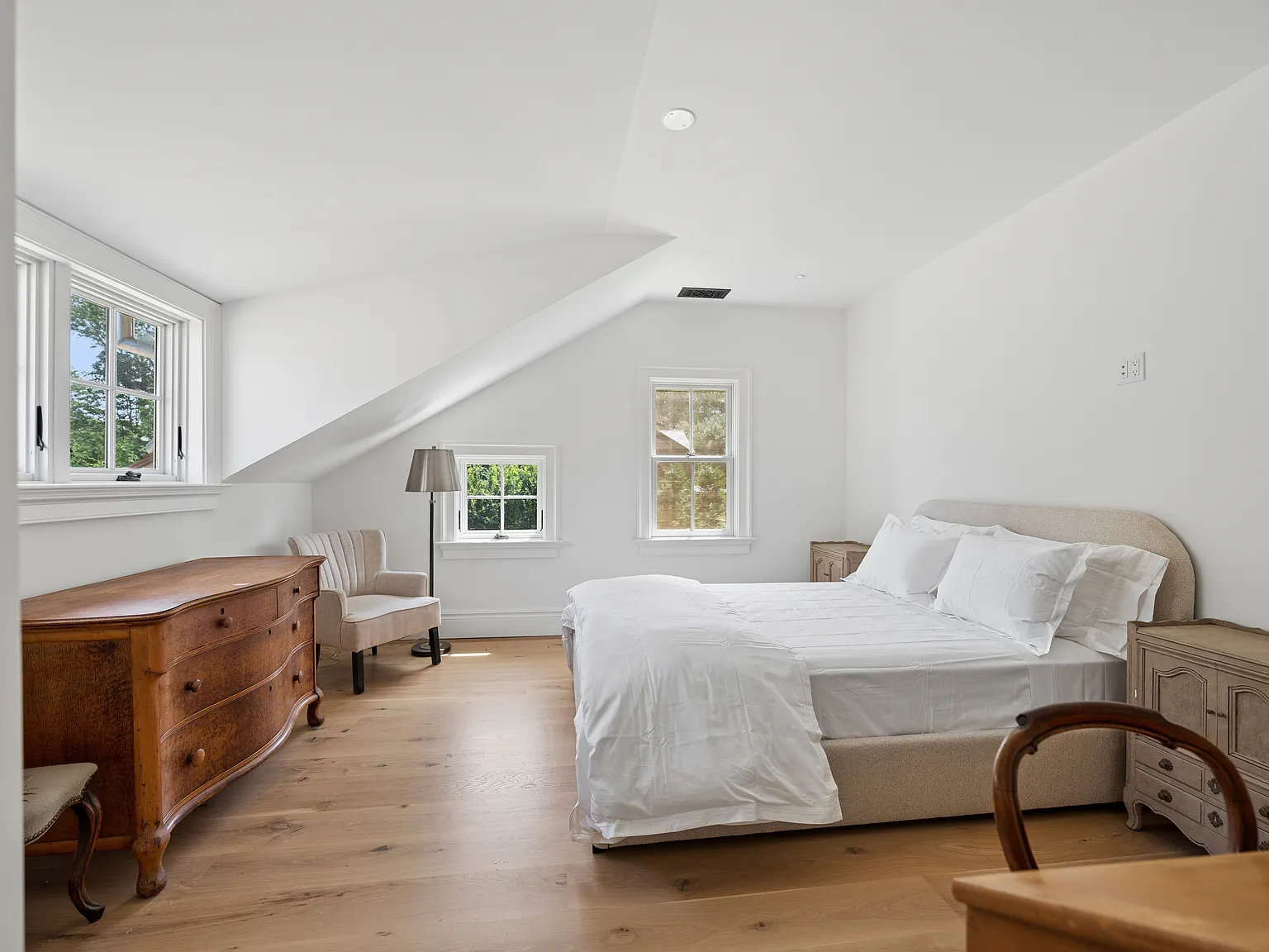 Brand-New Village Luxury Rental — Photo 4