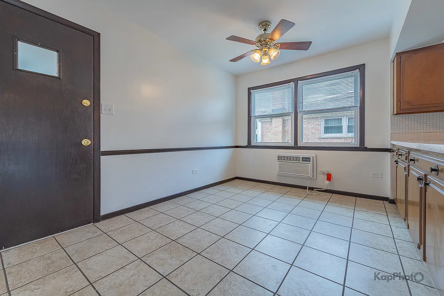 W Error Loading 8503 W Berwyn Ave Apt 2, Chicago, IL 60656 | HotPads