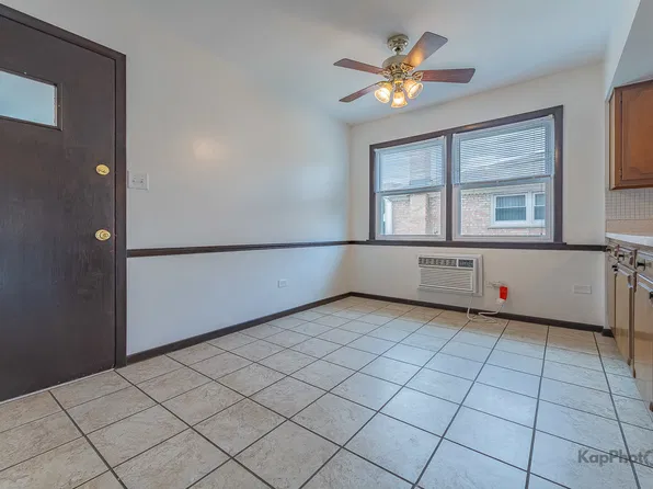 8503 W Berwyn Ave #2, Chicago, IL 60656