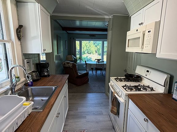 5th image of 122 N Ford Dr