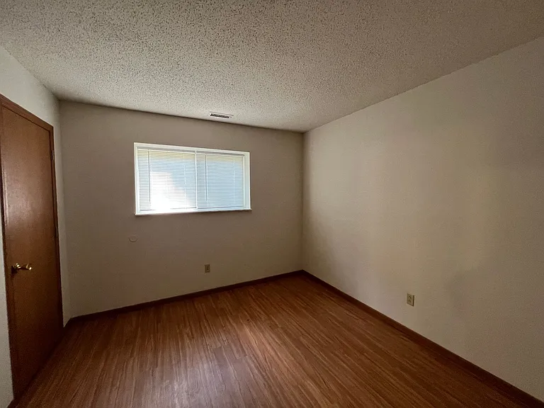 615 Portsmouth Dr — Photo 17