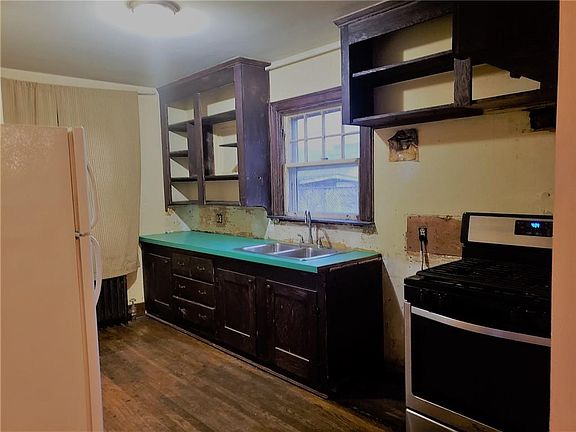 2nd image of 247 Greenwood St