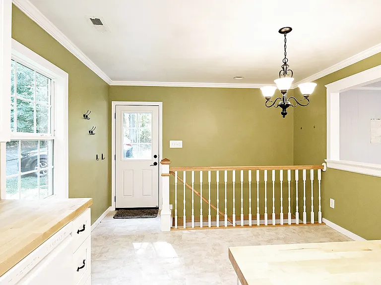 703 Oak Creek Rd — Photo 6