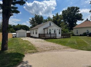 904 W Springfield Rd, Sullivan, MO 63080