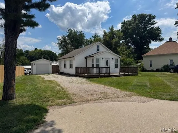 904 W Springfield Rd, Sullivan, MO 63080