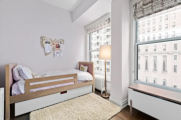 Sold by Douglas Elliman | media 24