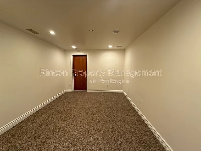 2166 Palomar Ave — Photo 25