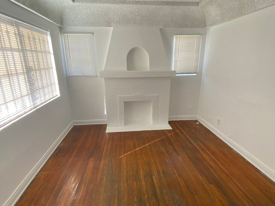 Living room 3_03092021
